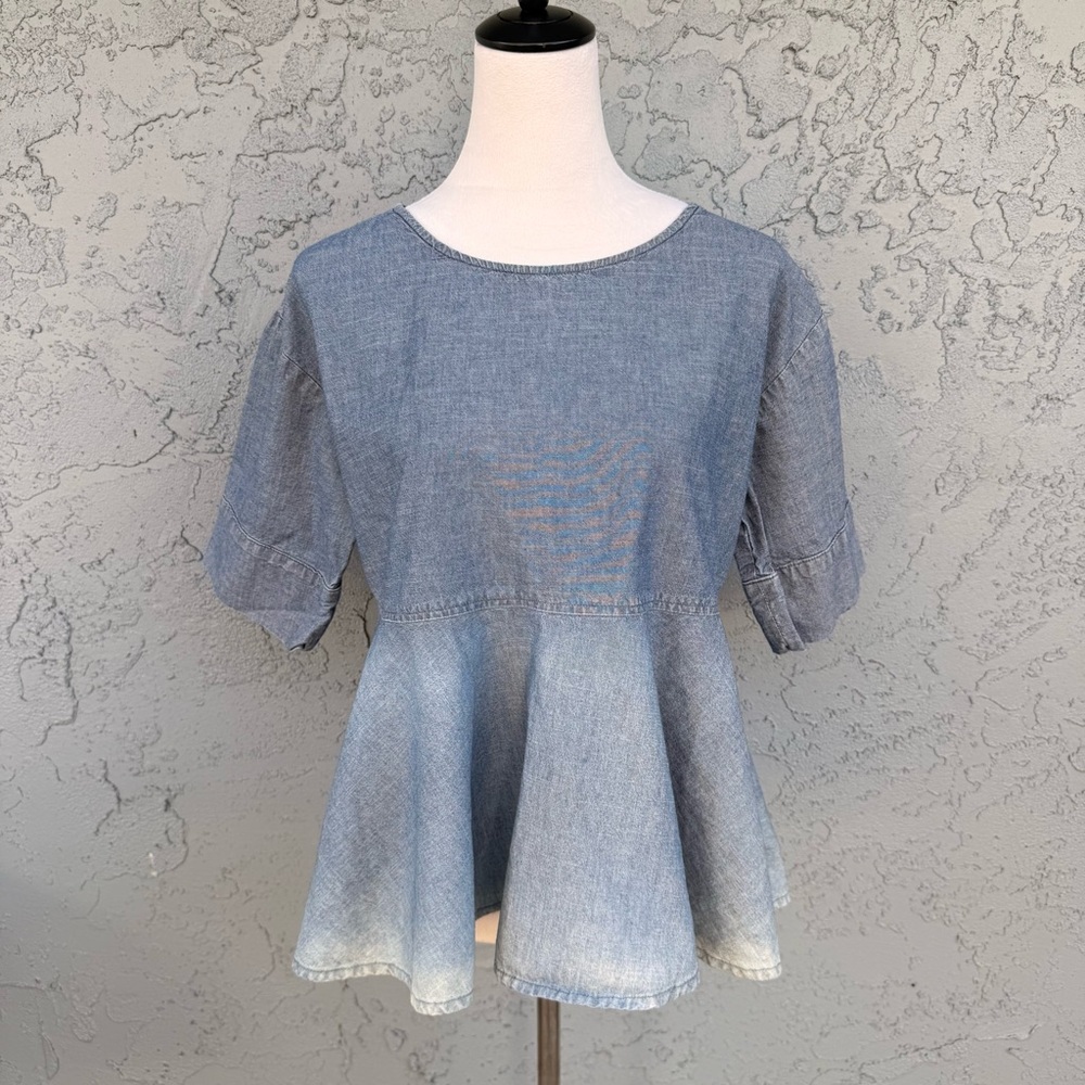 AG Adriano Goldschmied Peplum Light Blue Chambray Ombré Denim Short Sleeve Top M